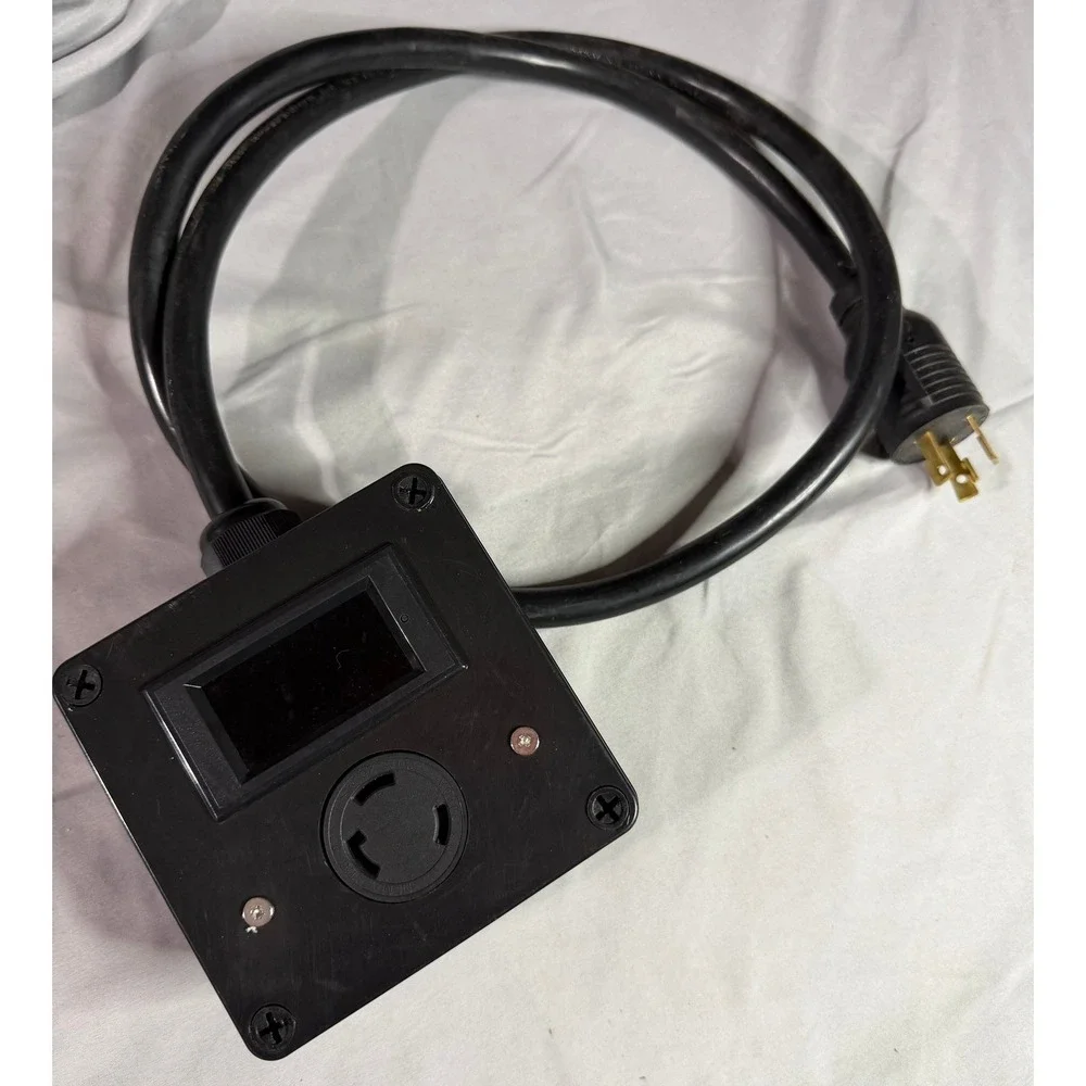 RSD NEMA L6-30P to L6-30R Power Adapter Box with Digital Display 30A‎ 250V PG21